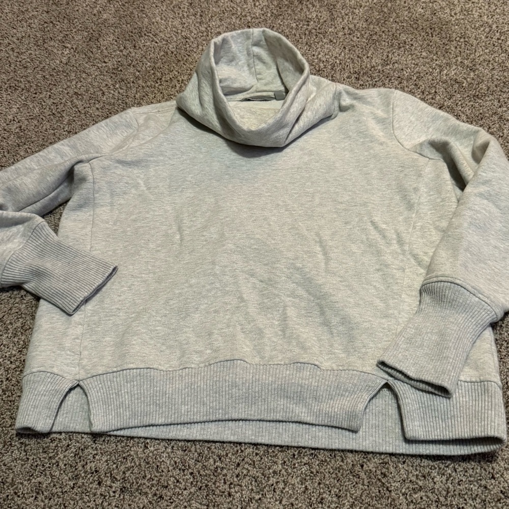 Athleta Funnel Neck Cowl Neck Sweater Heather Gray Long Sleeve Small Small